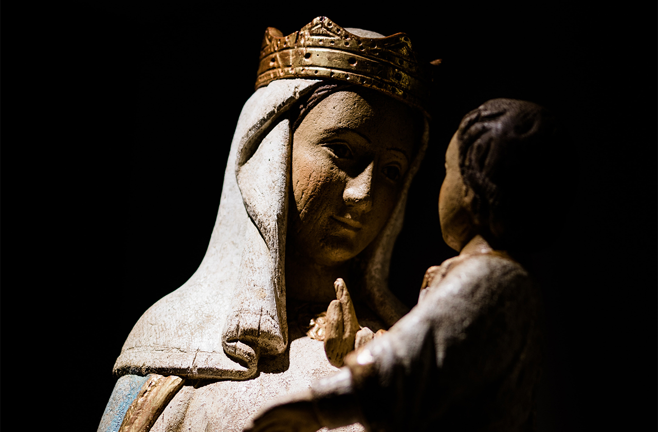 Statue of Mary and Jesus